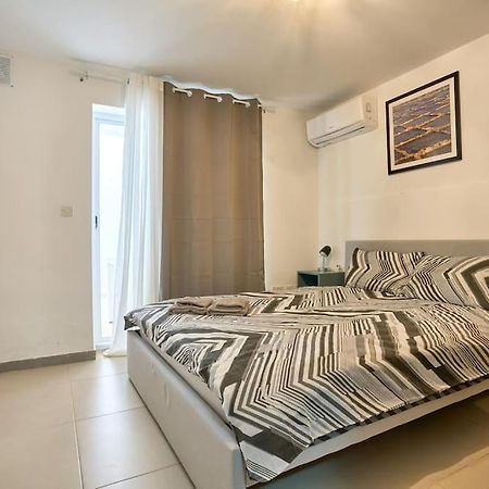 Urban Front - Walking Distance From Paceville And St George Bay Beach Is-Swieqi Esterno foto