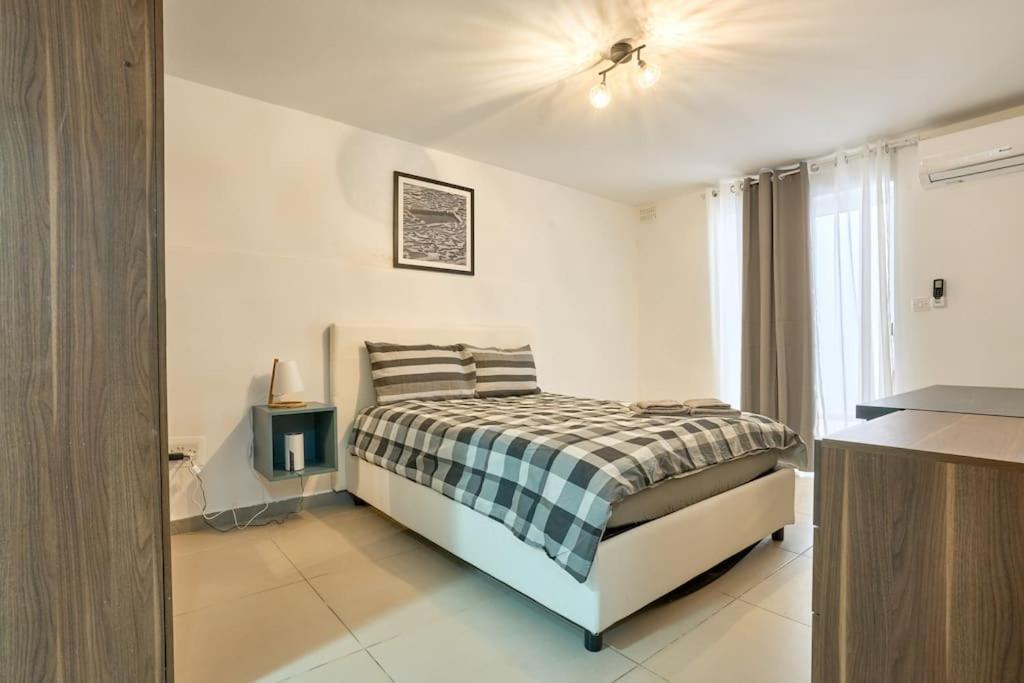Urban Front - Walking Distance From Paceville And St George Bay Beach Is-Swieqi Esterno foto